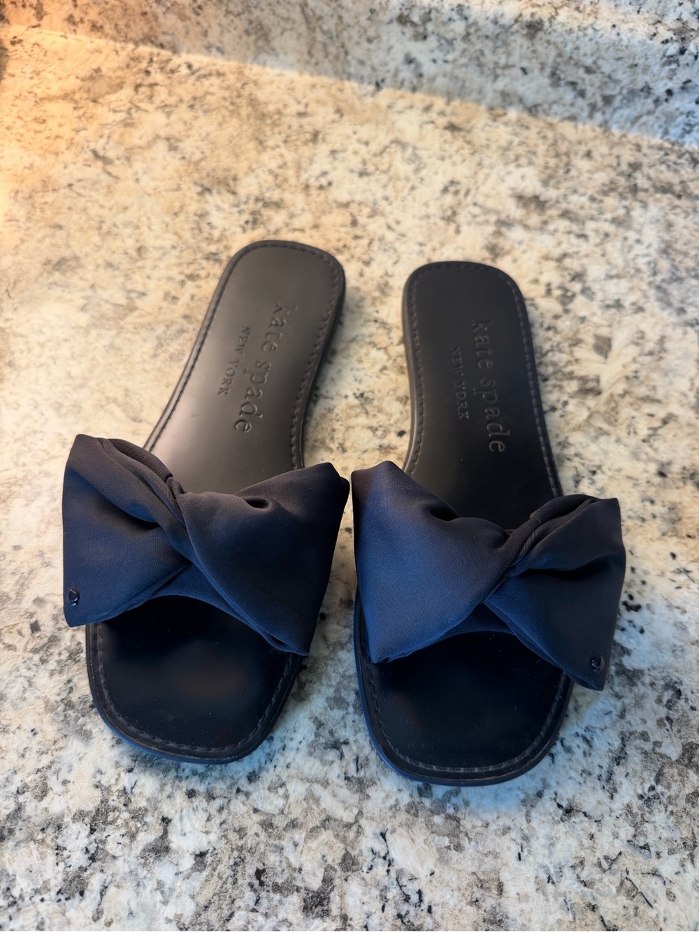 Kate Spade ♠️ Black Bow Slide Sandals Super Cute and Comfortable Worn Once